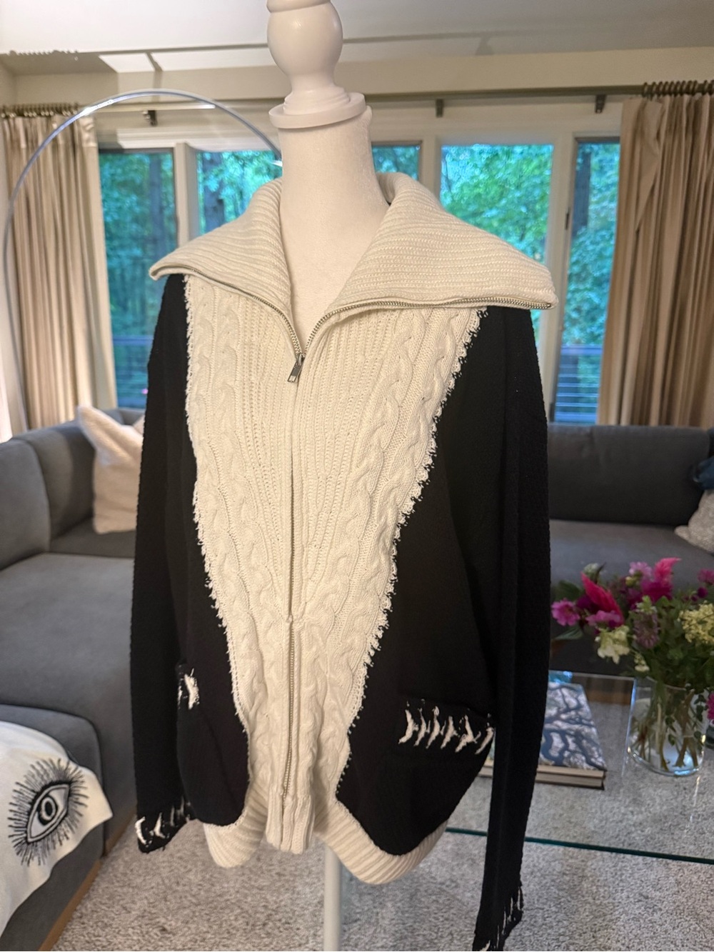 Elena Wang Two-Tone Cream & Black Zip-Front Cable Knit Cardigan